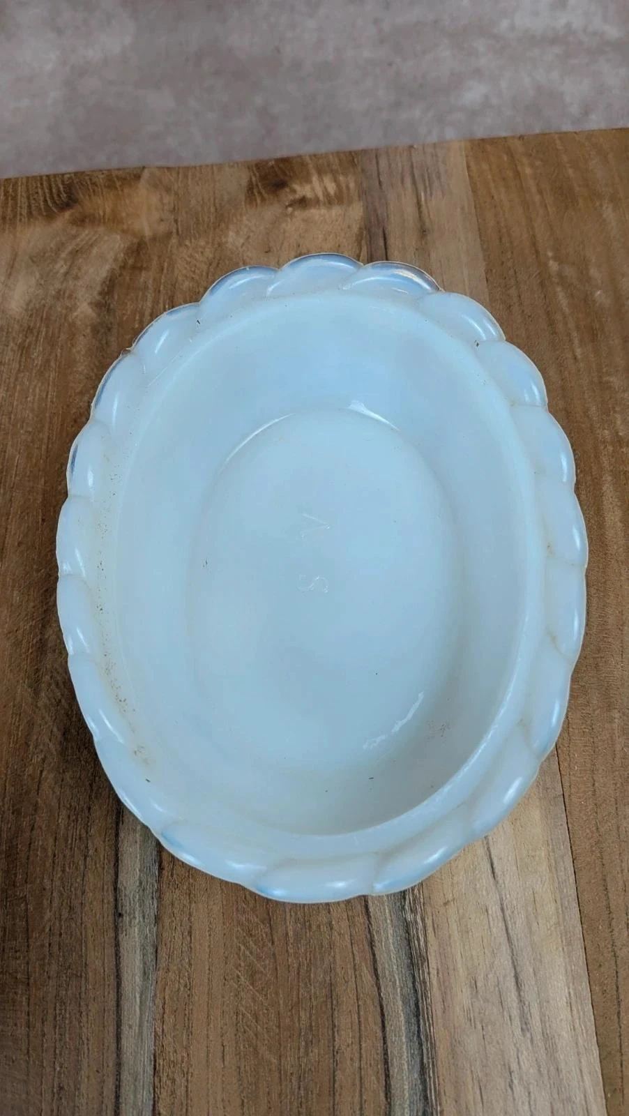Pollo en canasta de vidrio blanco opalina - marcada Sv – photo 8